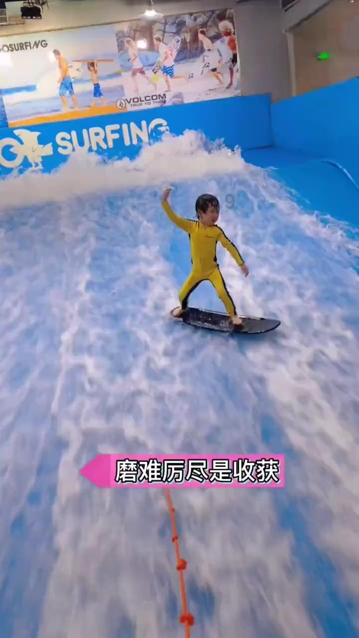 楼上小孩太吵，跑跳，可以报警吗？游戏画面